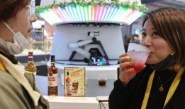 科技调酒视频爆料,视频爆料带你领略未来酒吧风采