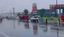 小卡车最新爆料新闻报道,揭秘神秘功能与性能升级